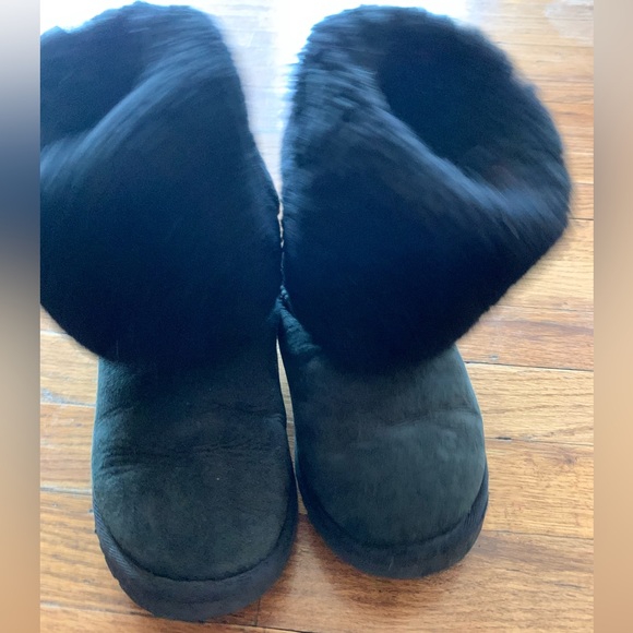 UGG Australia TALL Black Boots β’ Size 5 β’ PRE-LOVED π - Picture 3 of 4
